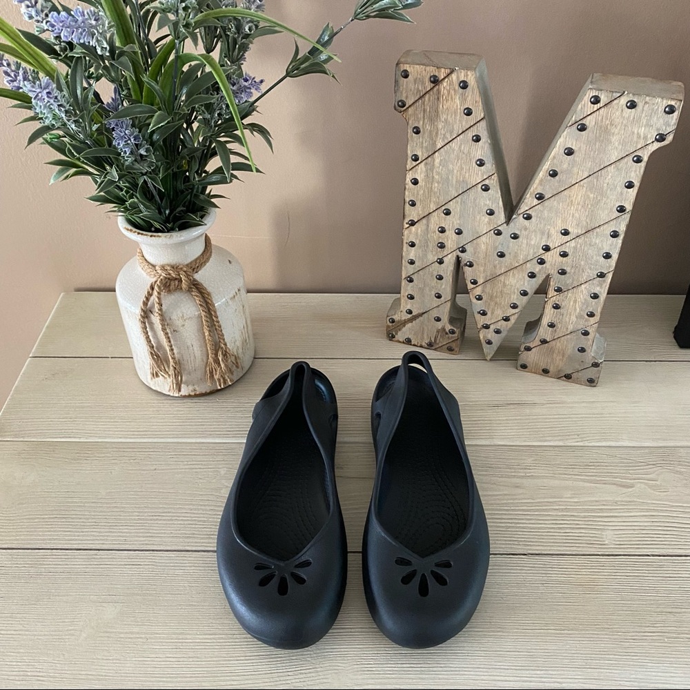 Crocs Womens Taylor Slingback Flat Shoes, Black, Size 9 W EUC